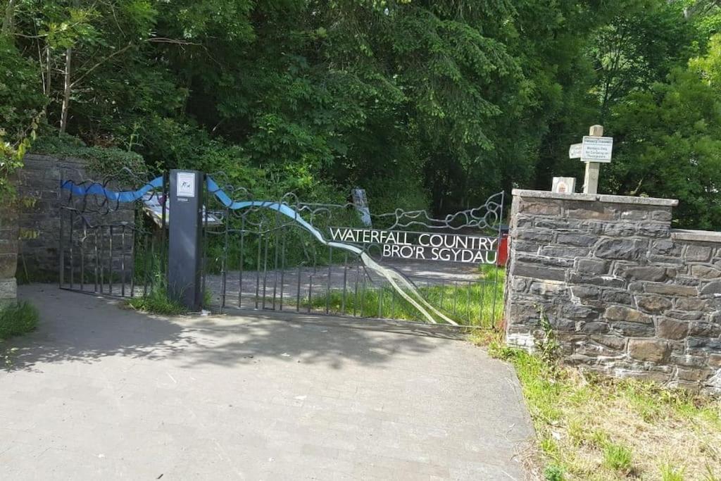 Mellte Avenue - Waterfalls House Pontneddfechan Exterior photo